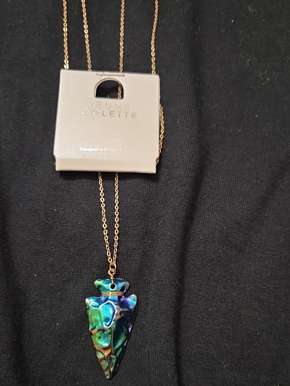 Gold Chain Necklace with Iridescent Green-Blue Arrowhead Pendant